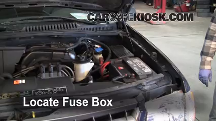 2002 Ford Explorer XLT 4.0L V6 Fuse (Engine) Check